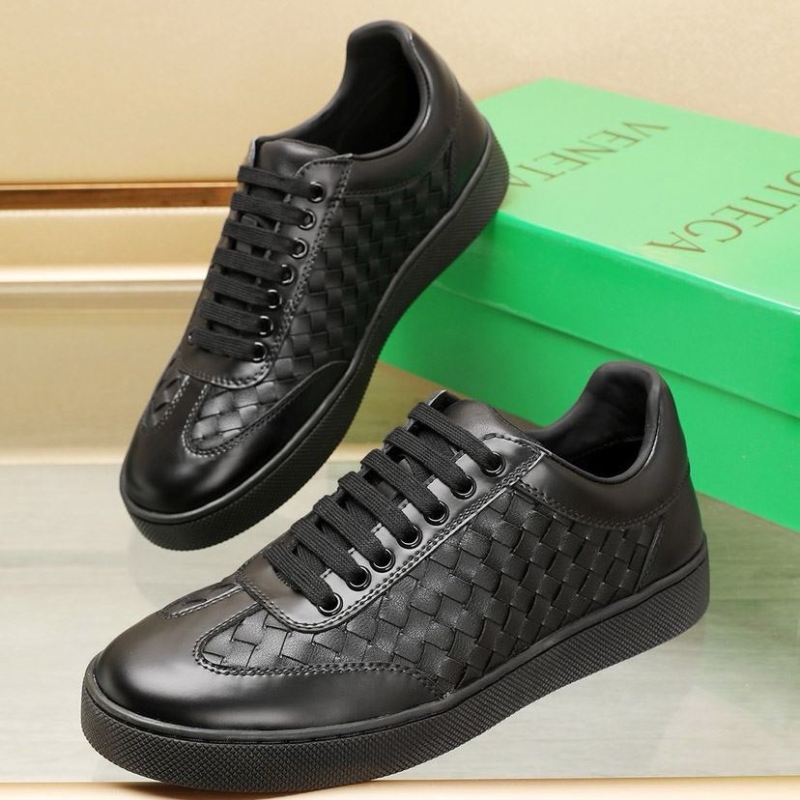 bo*te*ga Ve*ne*ta casual shoes
